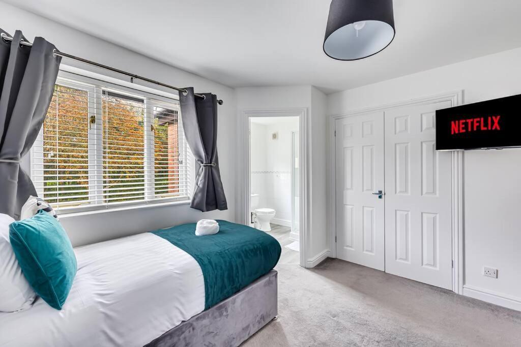 Stylish Detached House - Close To City Centre - Sleeps Up To 7 - Driveway Parking, Self Check-In, Study Room, Fast Wifi And Sky Tv By Yoko Property Milton Keynes Exterior foto