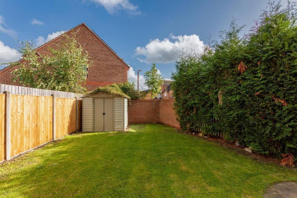 Stylish Detached House - Close To City Centre - Sleeps Up To 7 - Driveway Parking, Self Check-In, Study Room, Fast Wifi And Sky Tv By Yoko Property Milton Keynes Exterior foto